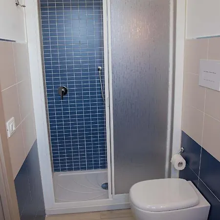 住宿加早餐酒店 Il Tramonto 卡斯泰卢佐