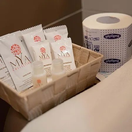 住宿加早餐酒店 Il Tramonto 卡斯泰卢佐